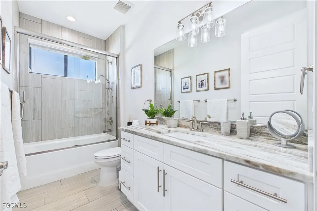 3302 NW 18th Street Cape Coral FL 33993