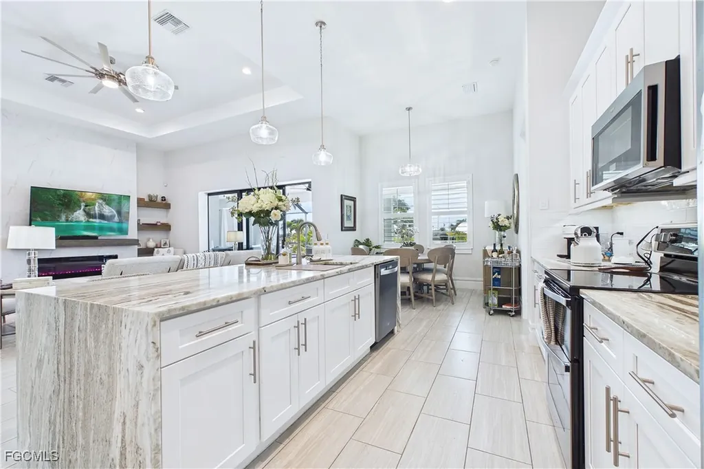 3302 NW 18th Street Cape Coral FL 33993