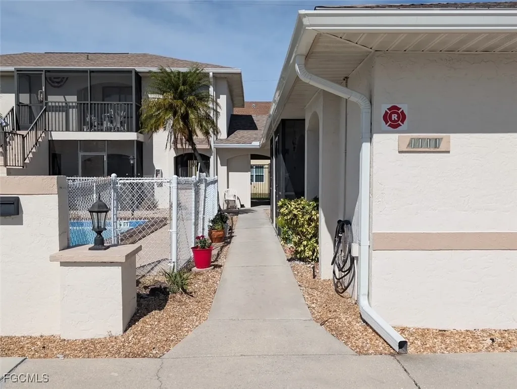 1111 Cape Coral Parkway W Cape Coral FL 33914
