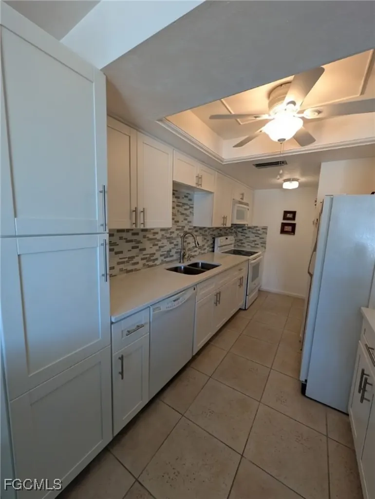 1111 Cape Coral Parkway W Cape Coral FL 33914