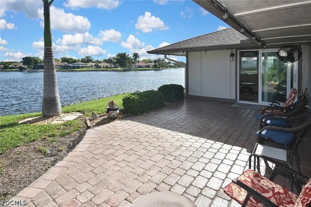 4299 Island Circle Fort Myers FL 33919