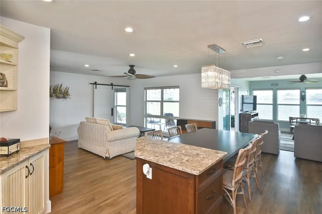 4299 Island Circle Fort Myers FL 33919