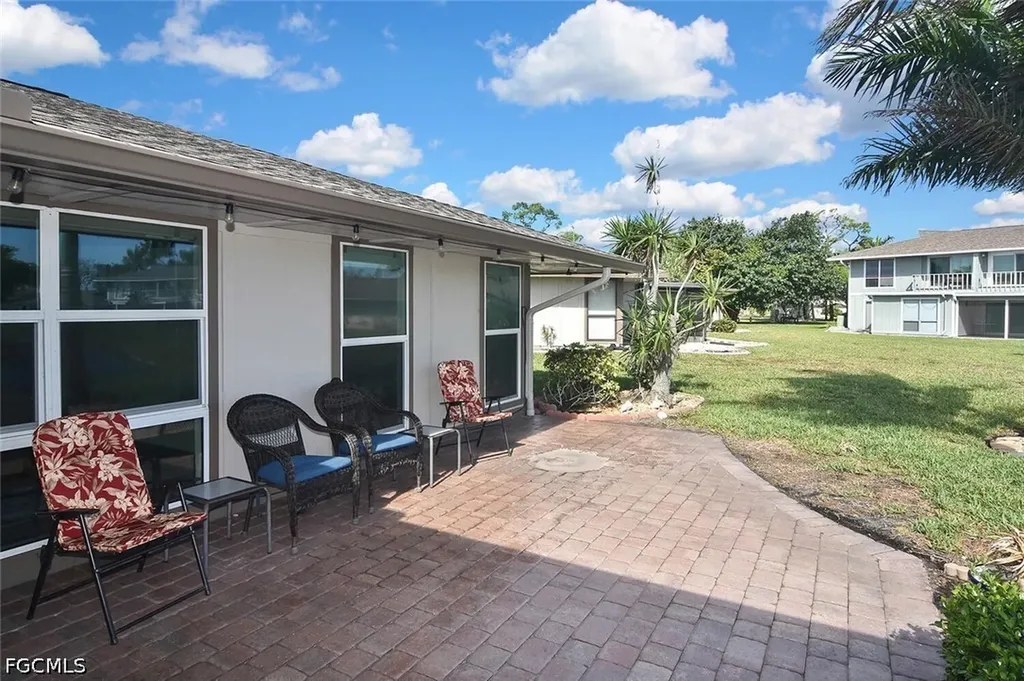 4299 Island Circle Fort Myers FL 33919