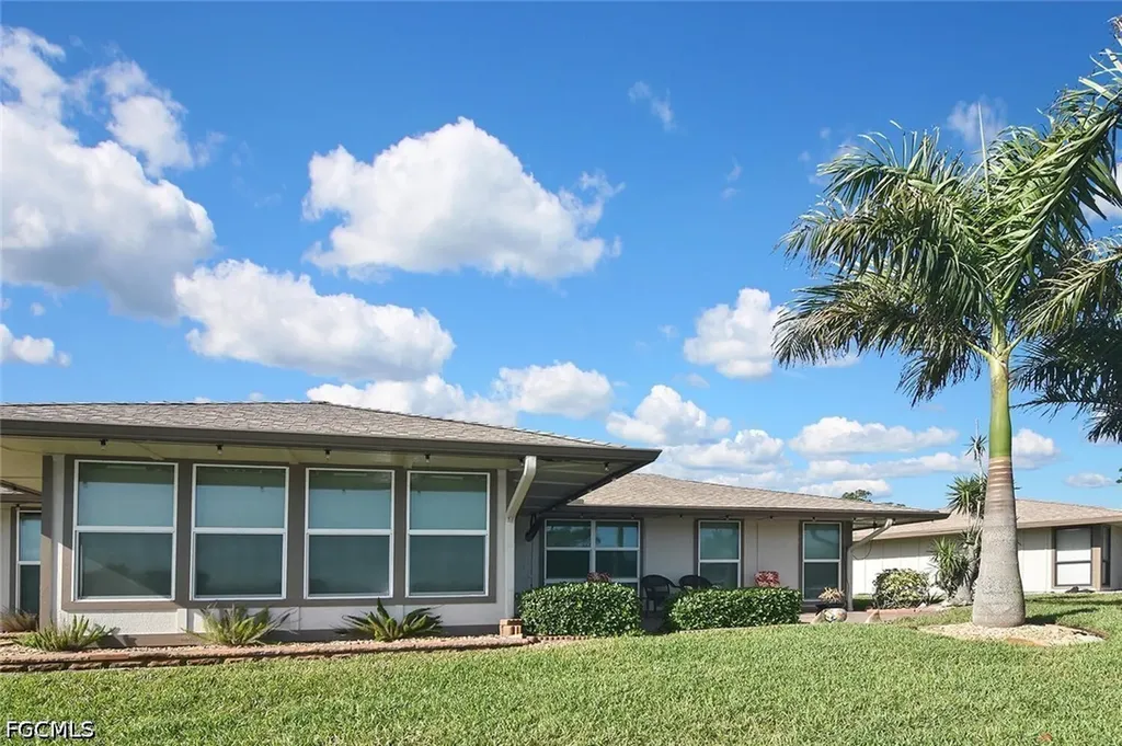 4299 Island Circle Fort Myers FL 33919
