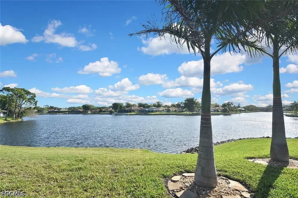 4299 Island Circle Fort Myers FL 33919