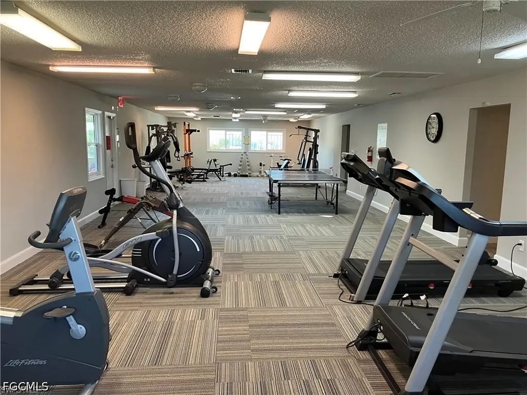 4299 Island Circle Fort Myers FL 33919
