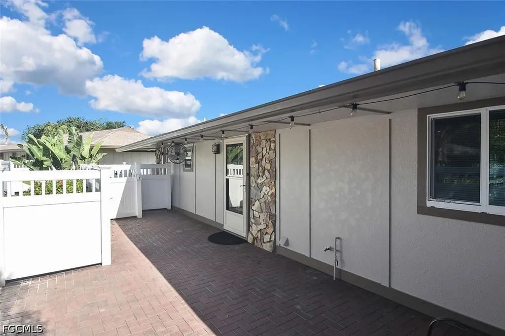 4299 Island Circle Fort Myers FL 33919