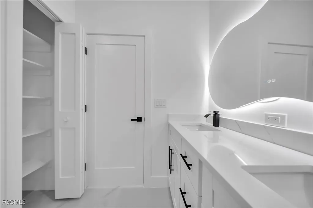 2023 Canton Avenue Alva FL 33920