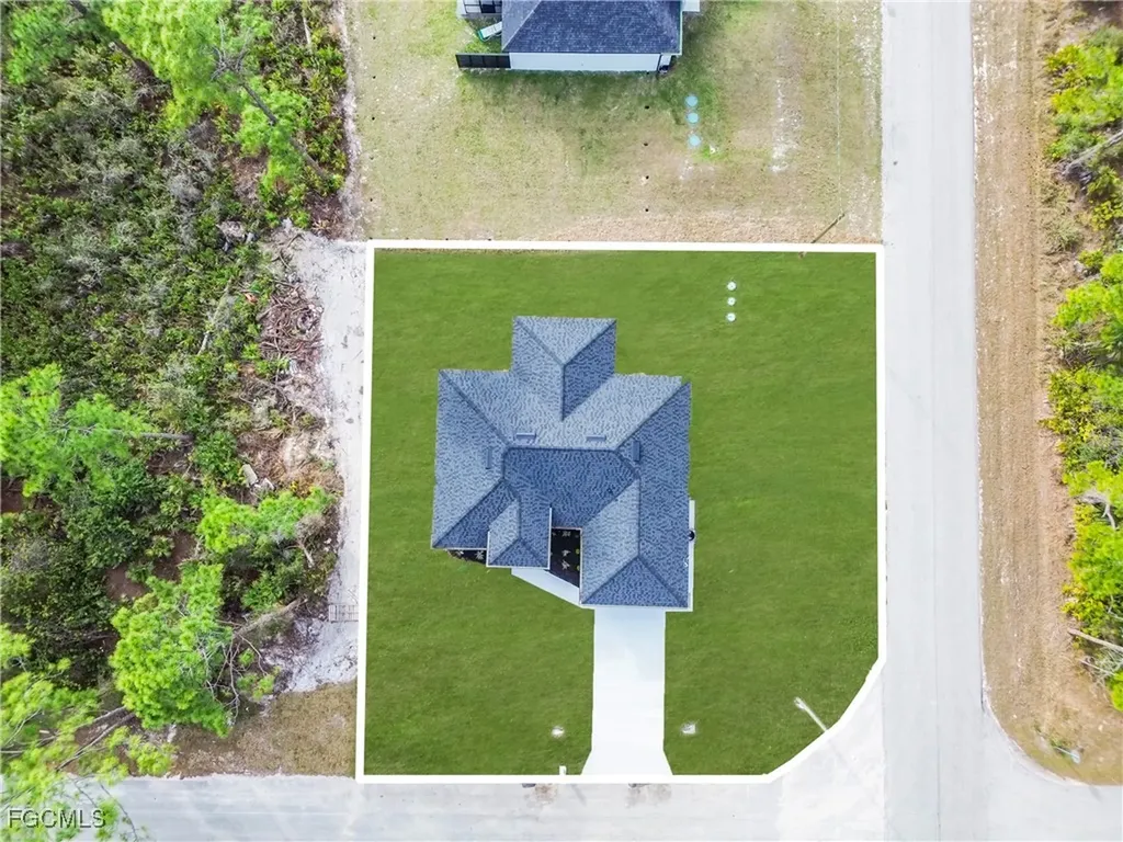 2023 Canton Avenue Alva FL 33920