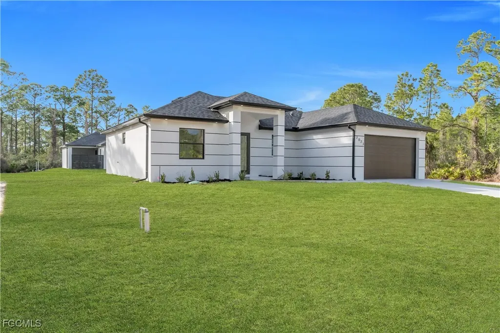 2023 Canton Avenue Alva FL 33920