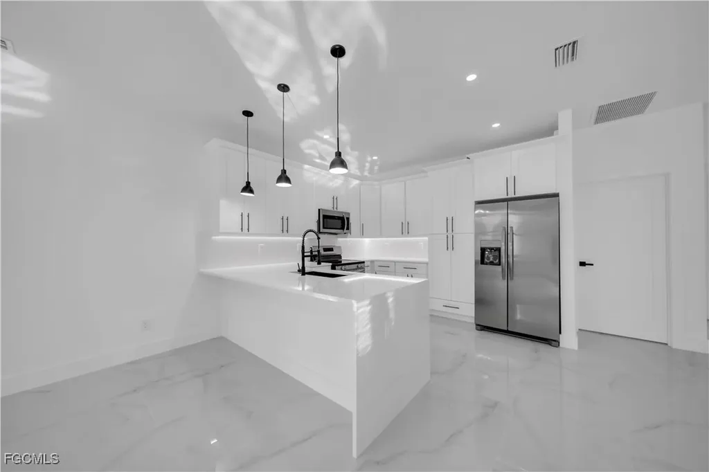 2023 Canton Avenue Alva FL 33920