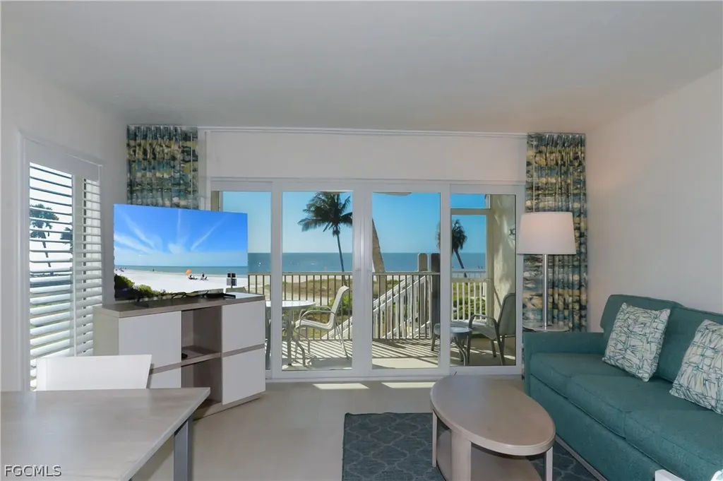 Sanibel FL, 2255 W Gulf Drive, Unit 121