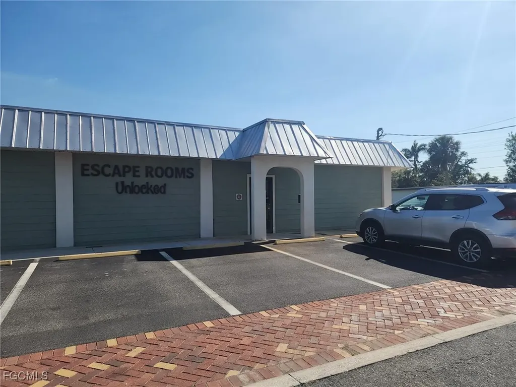 401 E Olympia Avenue Punta Gorda FL 33950