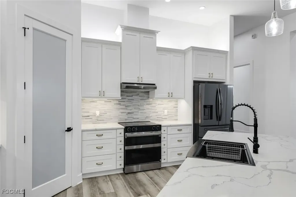 14051 Binghampton Drive Fort Myers FL 33905