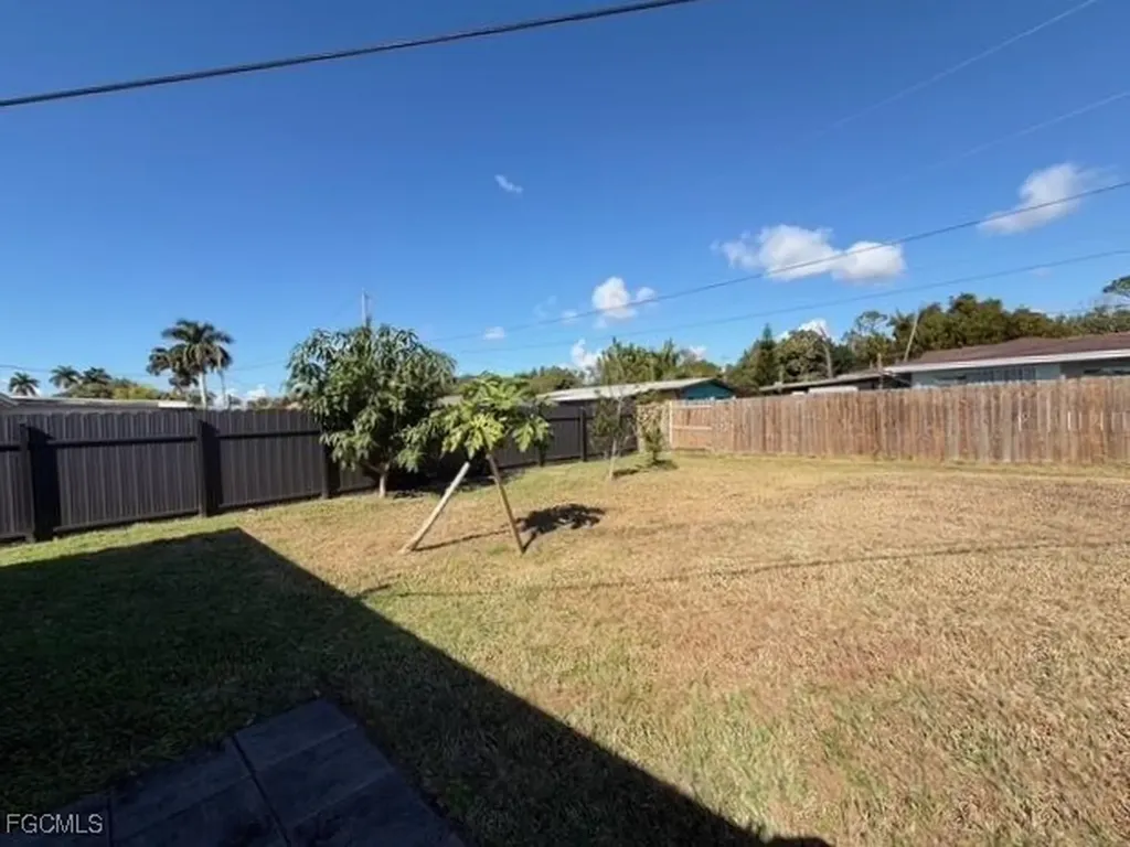 40 Victoria Drive North Fort Myers FL 33917