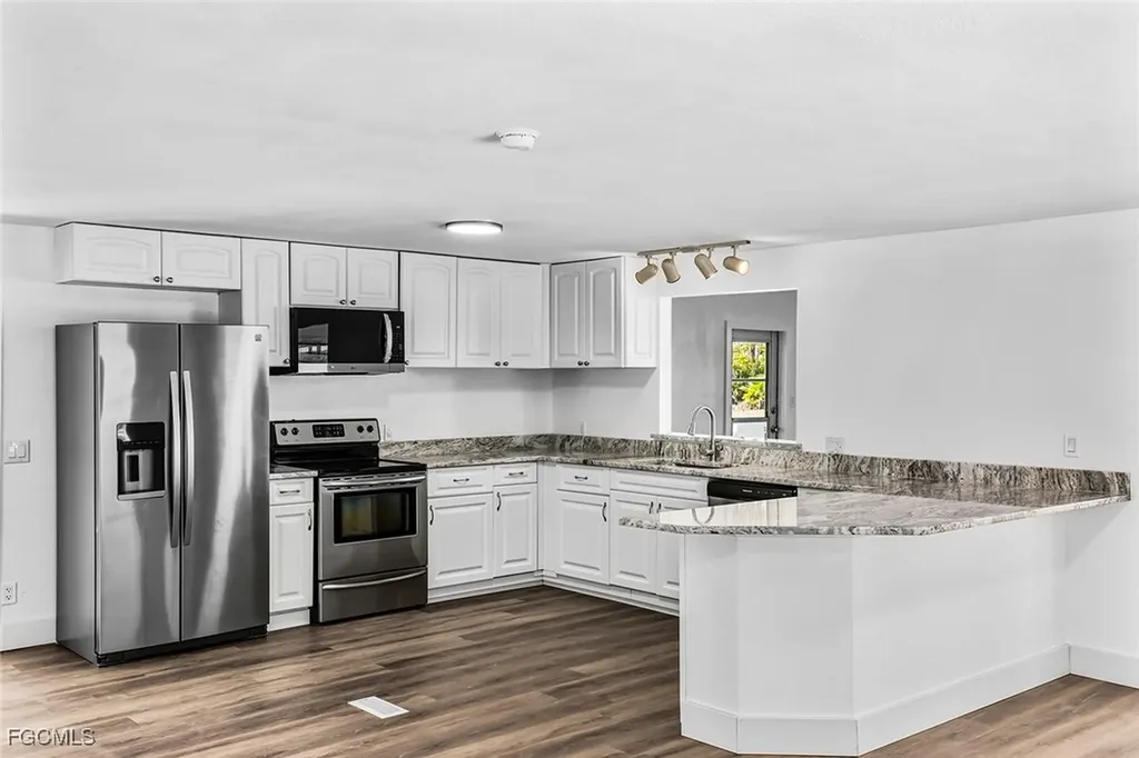 13651 Grackle Drive Fort Myers FL 33908