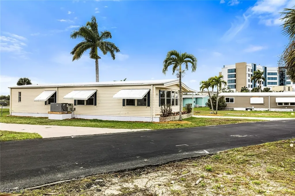 13651 Grackle Drive Fort Myers FL 33908