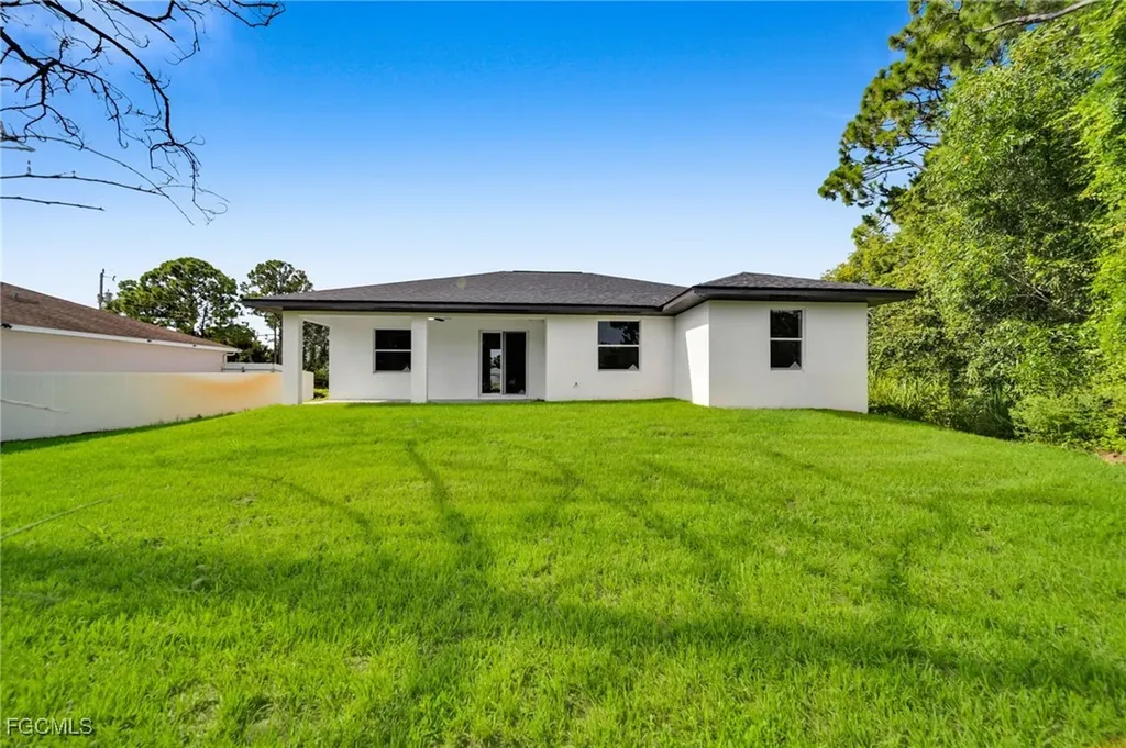 3413 28th Street SW Lehigh Acres FL 33976
