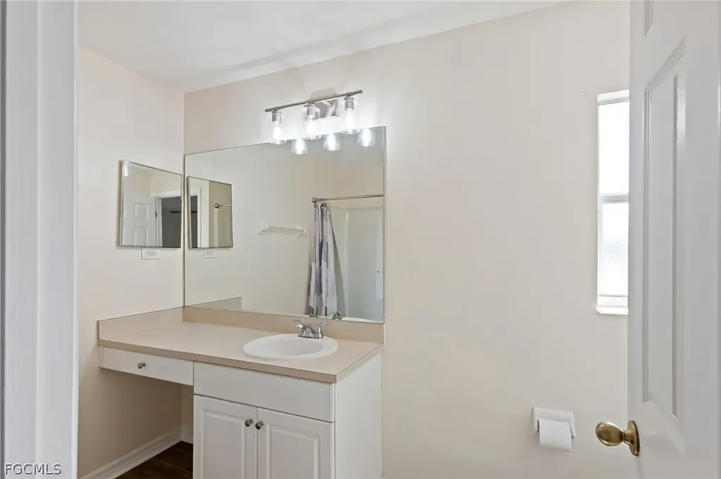 2706 SW 9th Avenue Cape Coral FL 33914