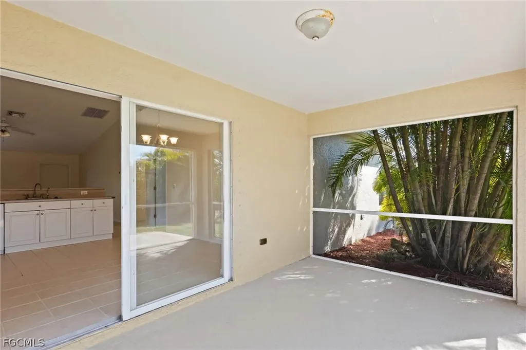2706 SW 9th Avenue Cape Coral FL 33914