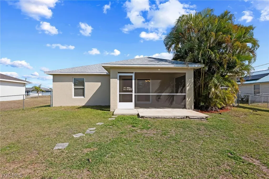 2706 SW 9th Avenue Cape Coral FL 33914