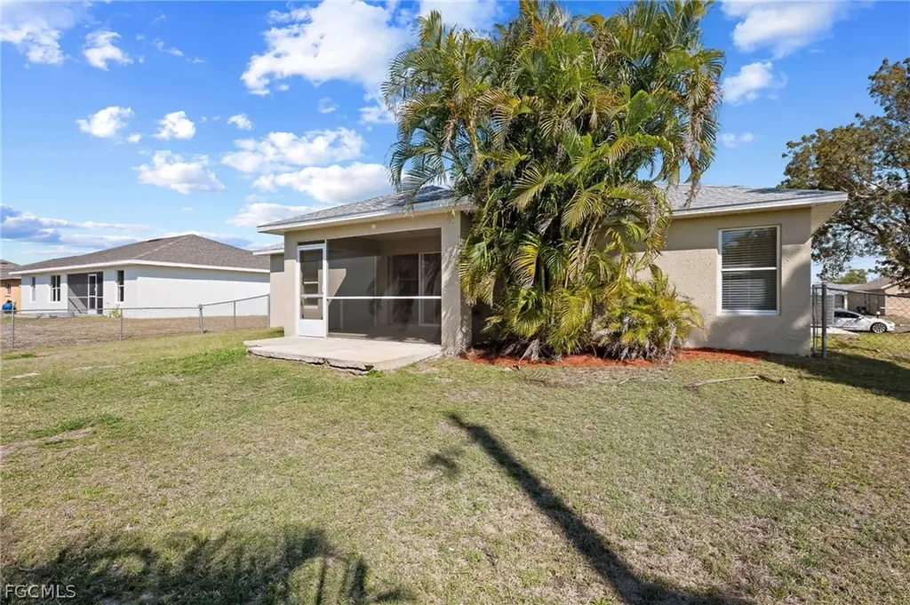 2706 SW 9th Avenue Cape Coral FL 33914