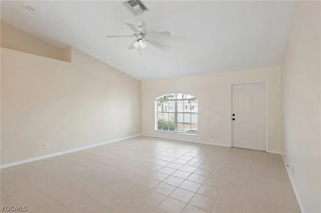 2706 SW 9th Avenue Cape Coral FL 33914