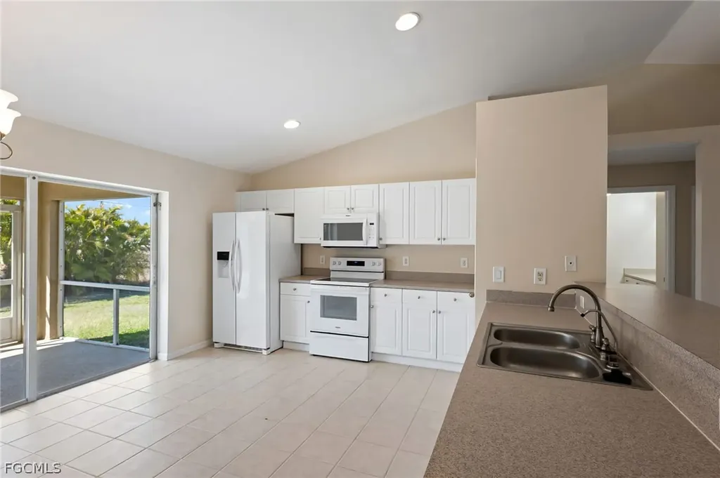 2706 SW 9th Avenue Cape Coral FL 33914