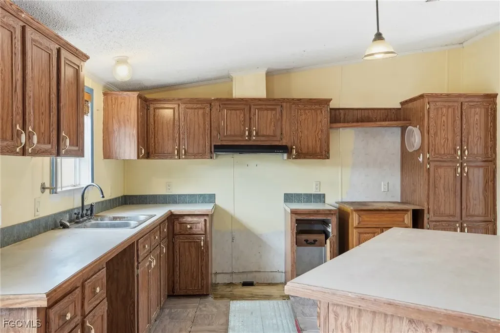 580 Brittany Lane Labelle FL 33935