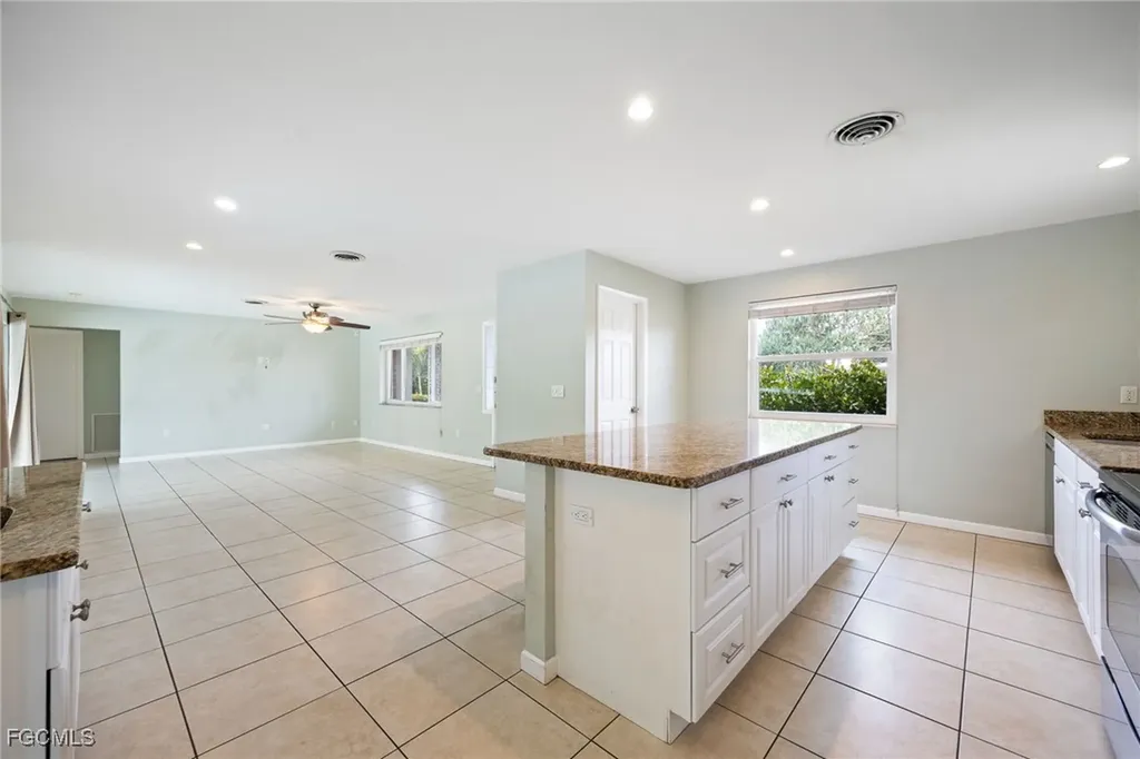 2307 Flora Avenue Fort Myers FL 33907