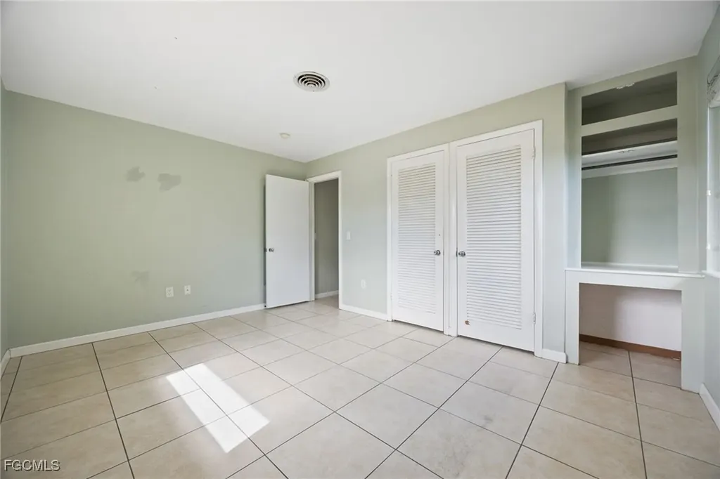 2307 Flora Avenue Fort Myers FL 33907
