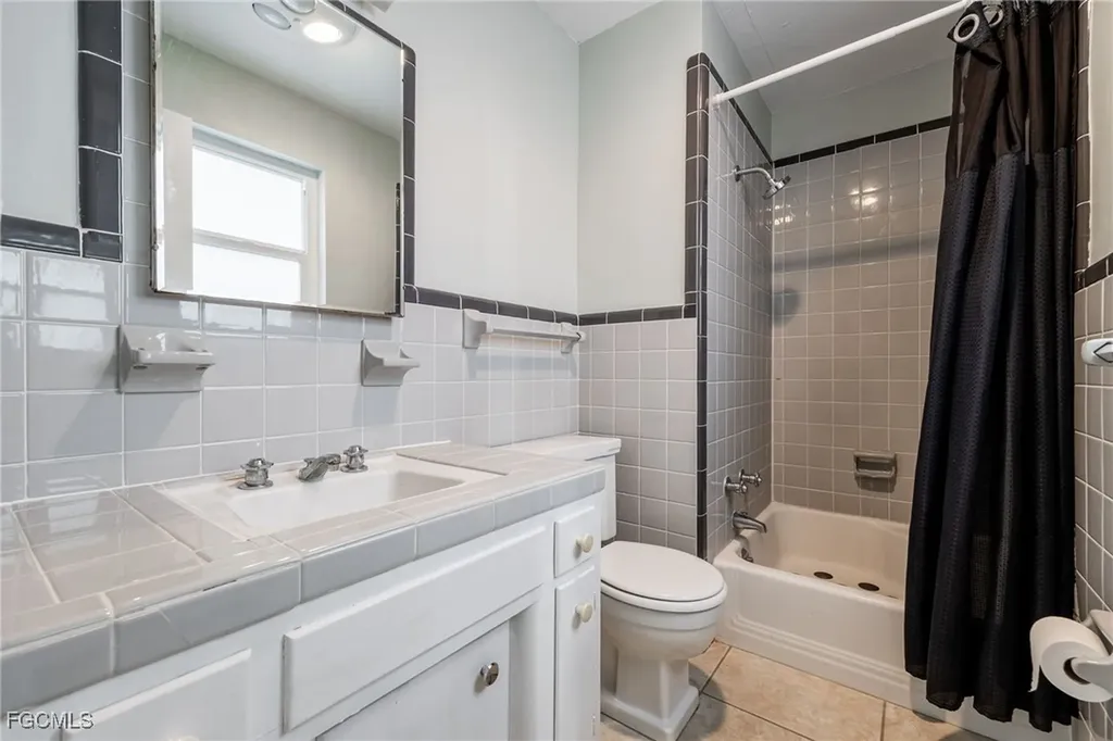 2307 Flora Avenue Fort Myers FL 33907
