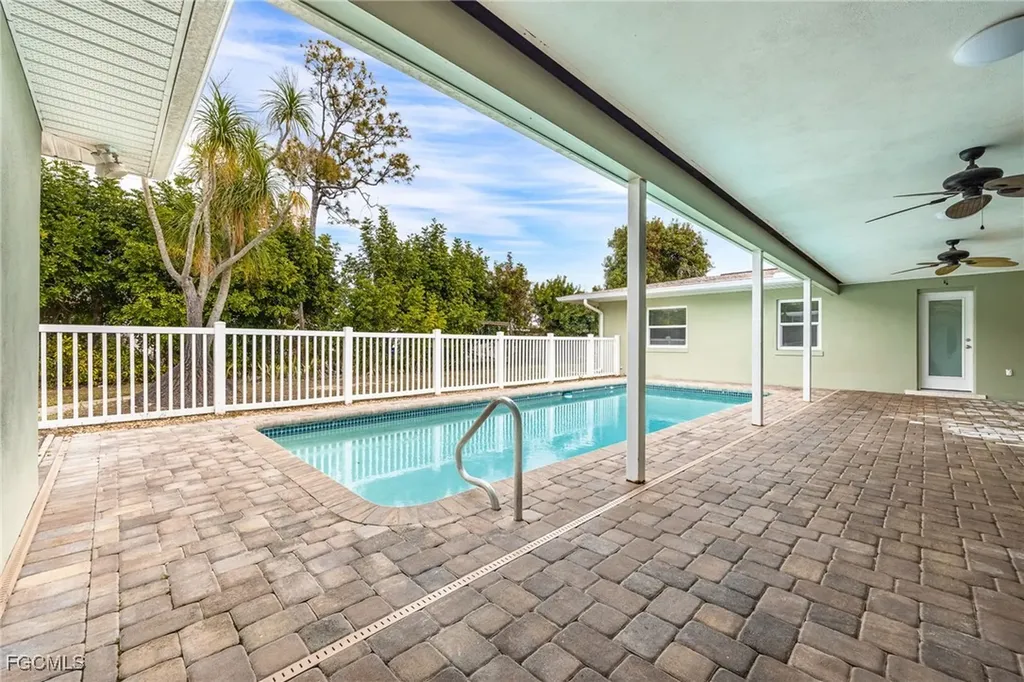 2307 Flora Avenue Fort Myers FL 33907