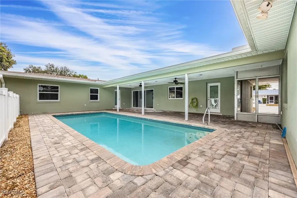 2307 Flora Avenue Fort Myers FL 33907