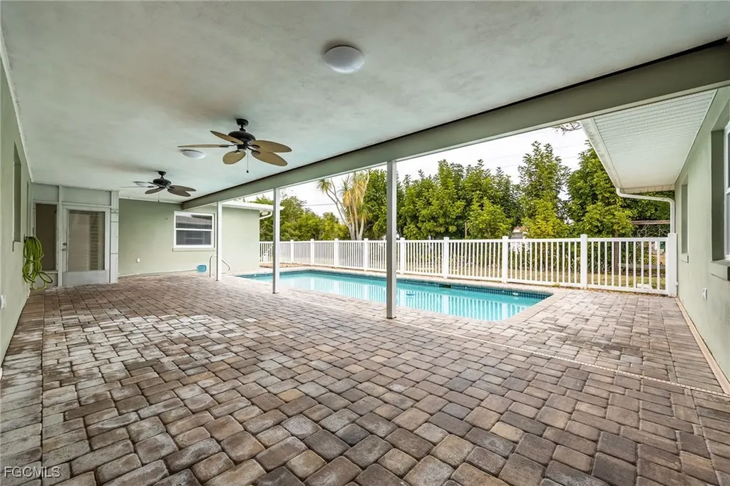 2307 Flora Avenue Fort Myers FL 33907