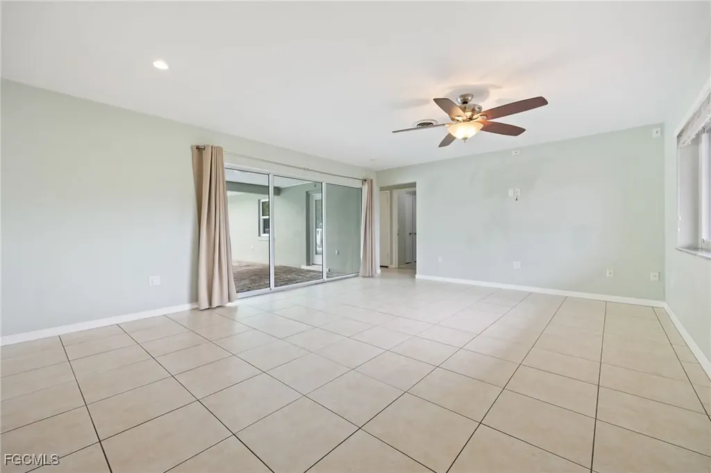 2307 Flora Avenue Fort Myers FL 33907