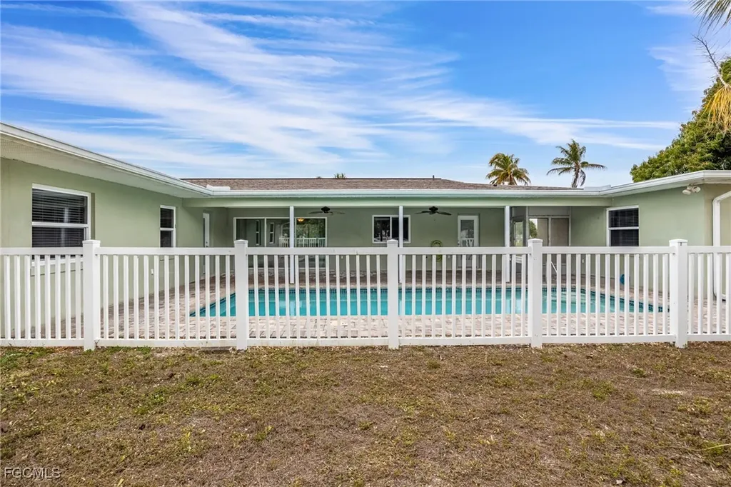 2307 Flora Avenue Fort Myers FL 33907