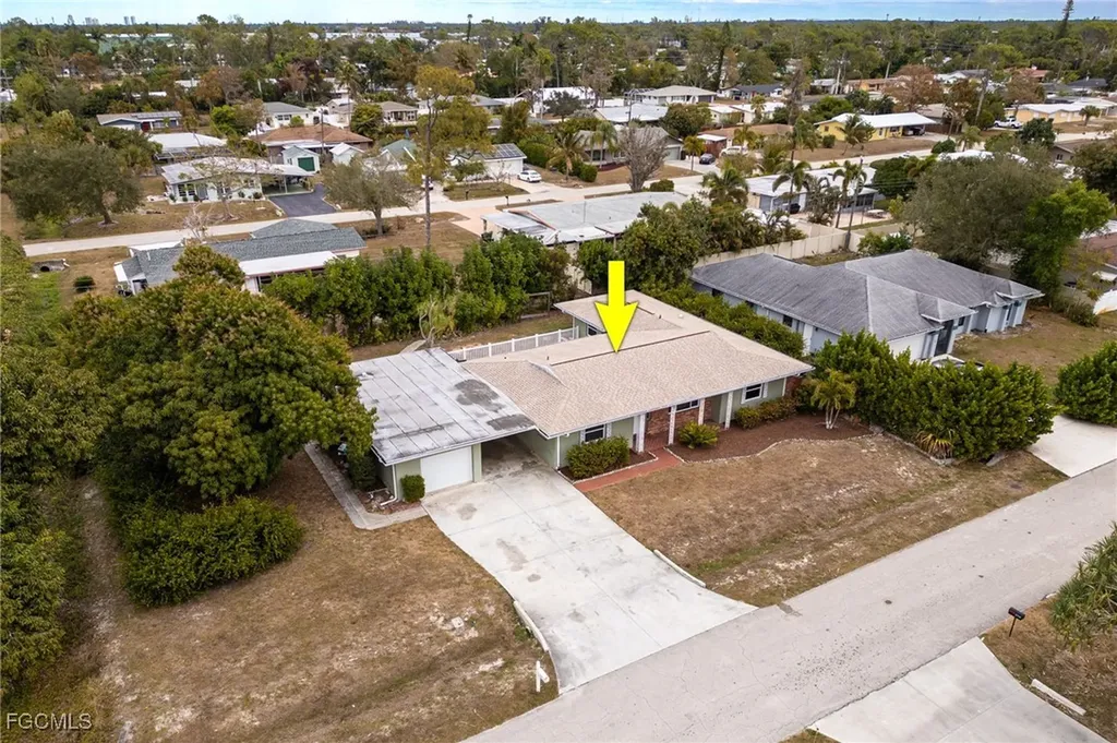 2307 Flora Avenue Fort Myers FL 33907