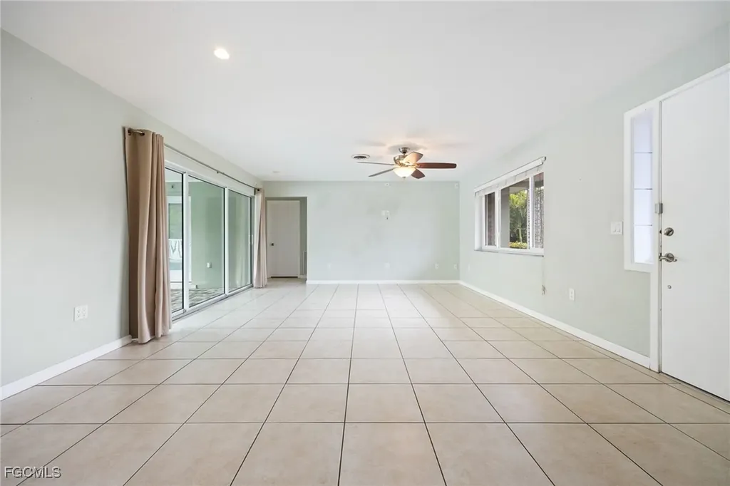 2307 Flora Avenue Fort Myers FL 33907