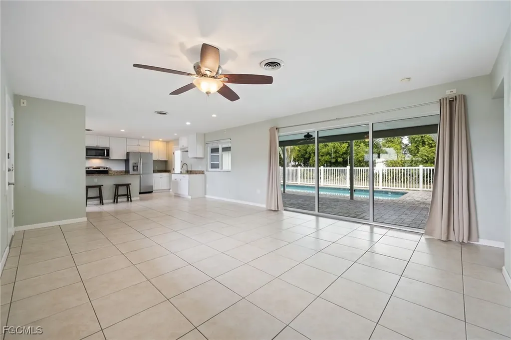 2307 Flora Avenue Fort Myers FL 33907