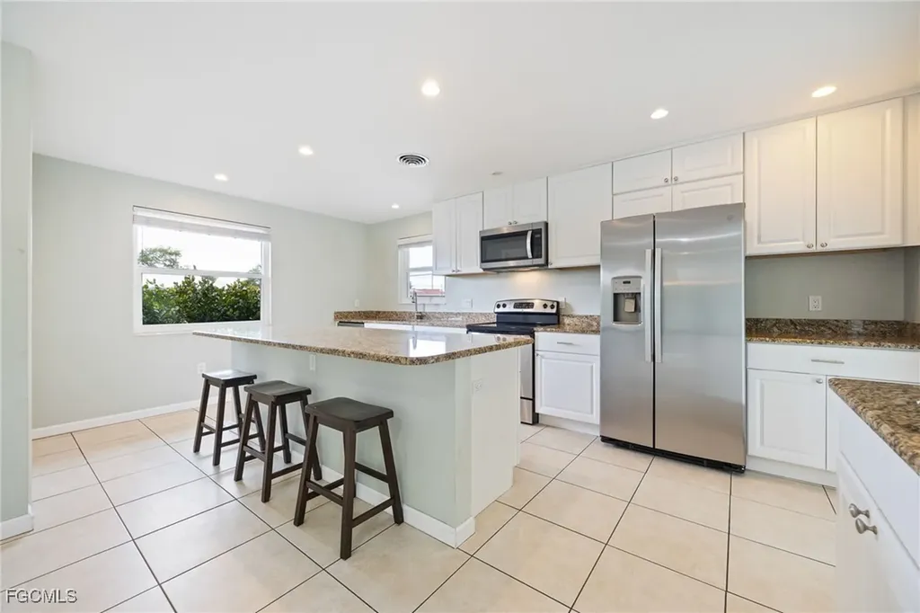 2307 Flora Avenue Fort Myers FL 33907