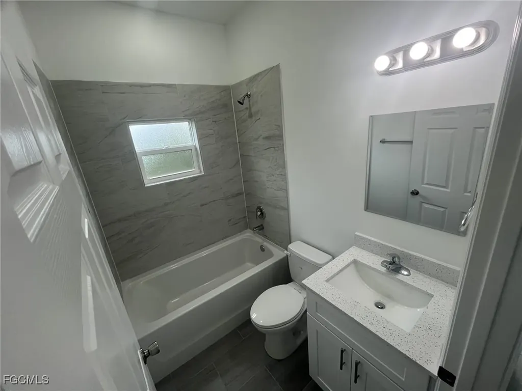2612 31st Street SW Lehigh Acres FL 33976