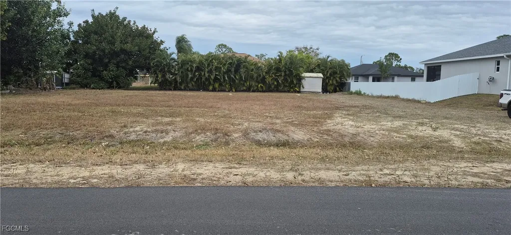 2225 NE 34th Lane Cape Coral FL 33909