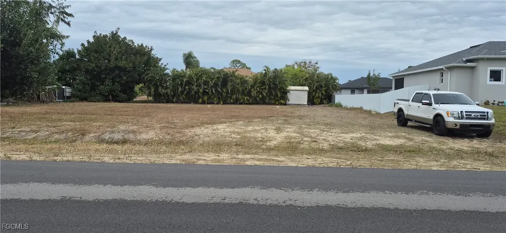 2225 NE 34th Lane Cape Coral FL 33909