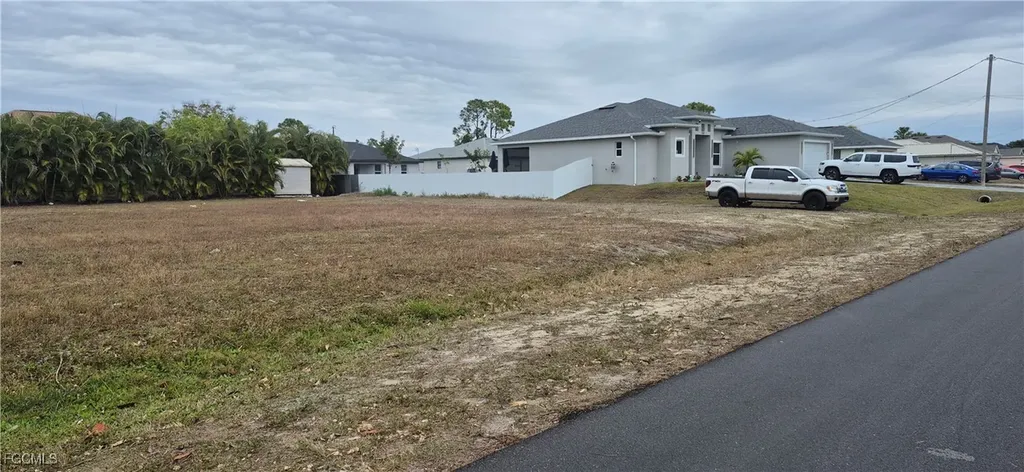 2225 NE 34th Lane Cape Coral FL 33909