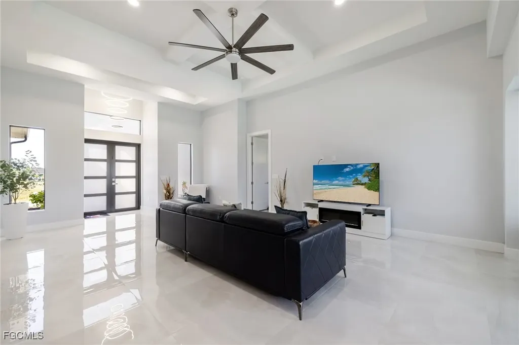 2719 SW 21st Avenue Cape Coral FL 33914