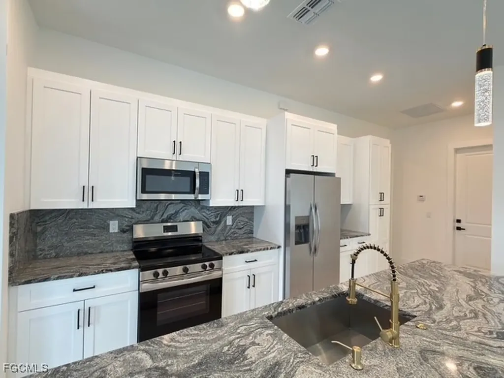1504 W 9th Street Lehigh Acres FL 33972