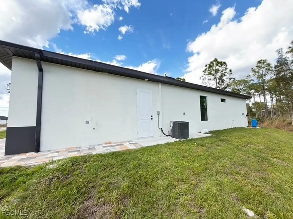 1504 W 9th Street Lehigh Acres FL 33972
