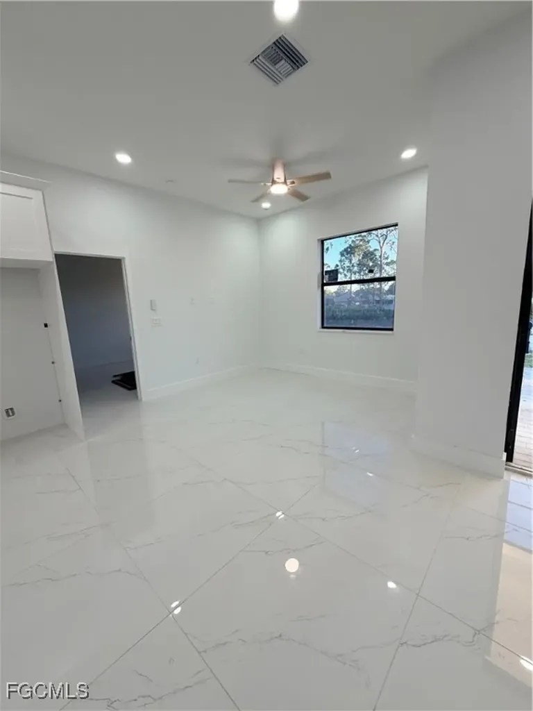 205 E 17th Street Lehigh Acres FL 33972