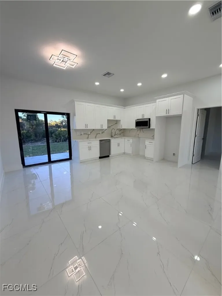 205 E 17th Street Lehigh Acres FL 33972